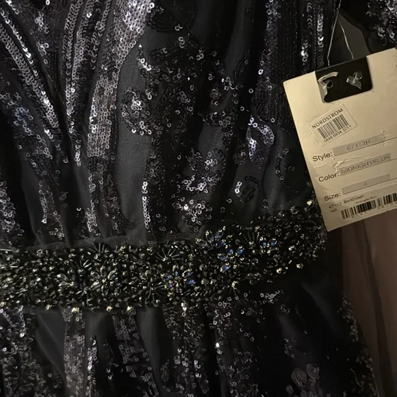 Long Sleeve Embellished Evening Gown Size 8 Color Midnight Blue